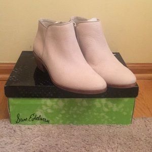 Sam Edelman Petty Boot In Bone Grain